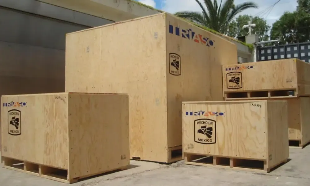 Boxes with the TRIASO logo